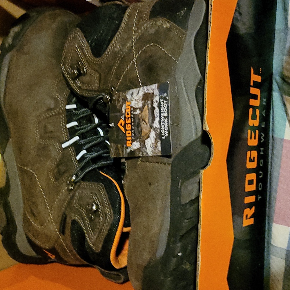 Ridgecrest light weight wirk boot